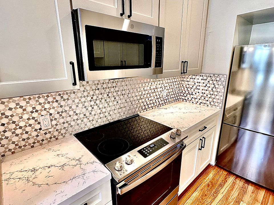 Unit #102 new remodeled gorgeous kitchen!