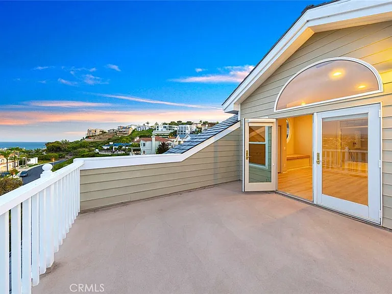 12 San Remo — Photo 5