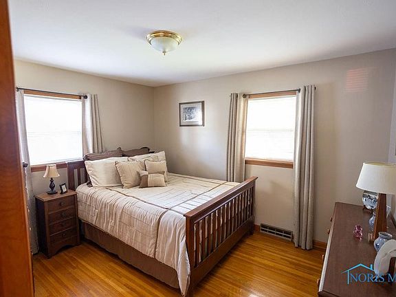 5th image of 505 Rosewood Ave