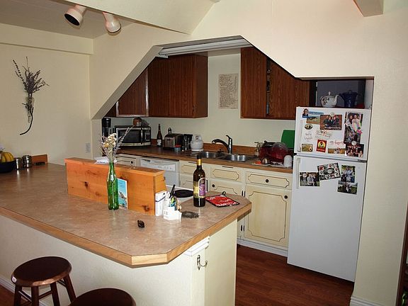 4th image of 516 S 11th Ave