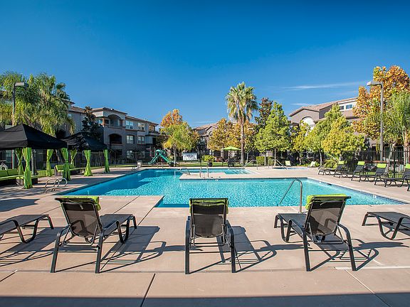 5th image of 3351 Duckhorn Dr APT 913