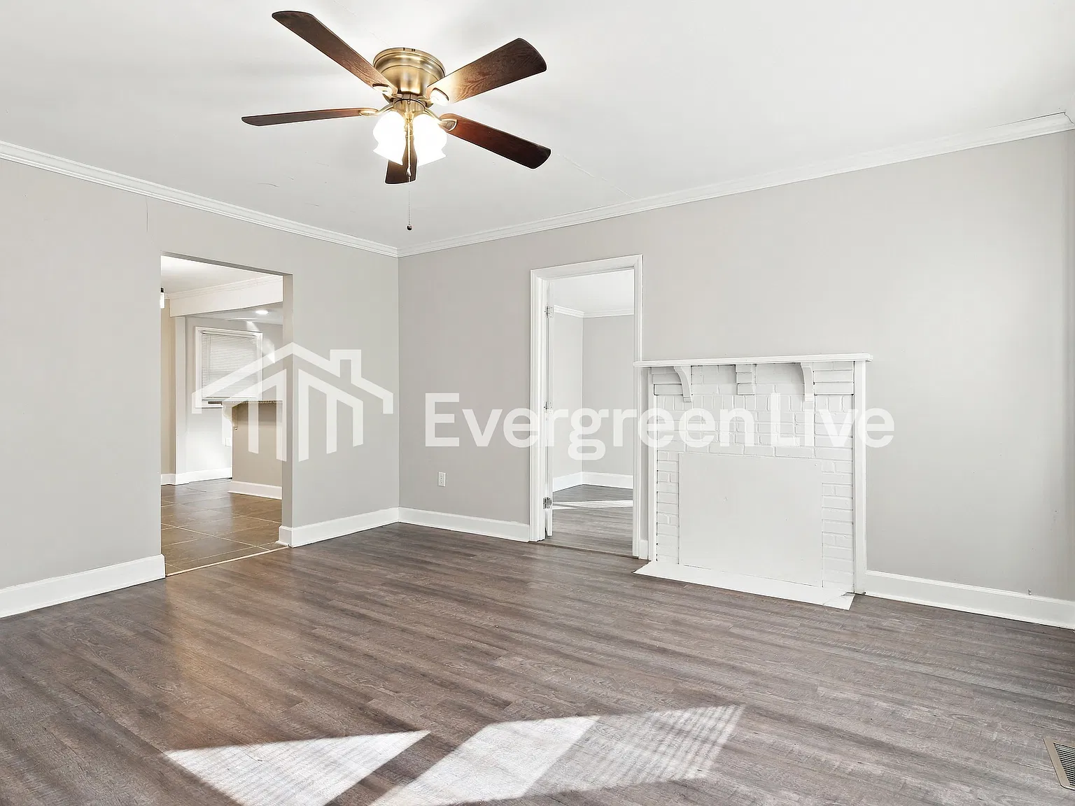 3 bed, 2.0 bath, 1383 sqft, $1,245 — Photo 3