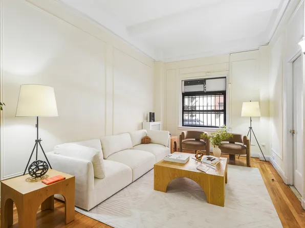 1349 Lexington Avenue 1F image 2 of 14