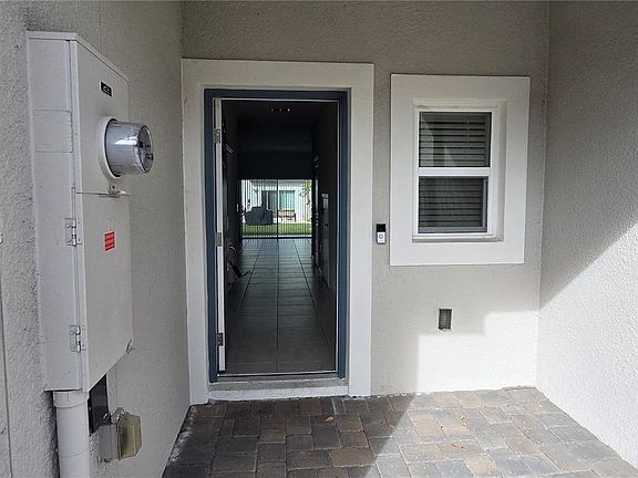 3rd image of 2978 Canary Ave