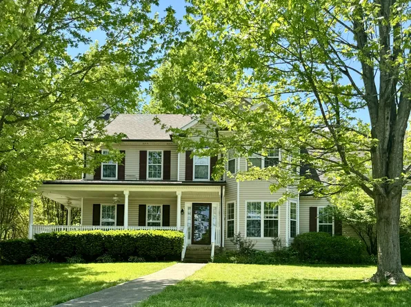 1949 Whirlaway Cir, Clarksville, TN 37042