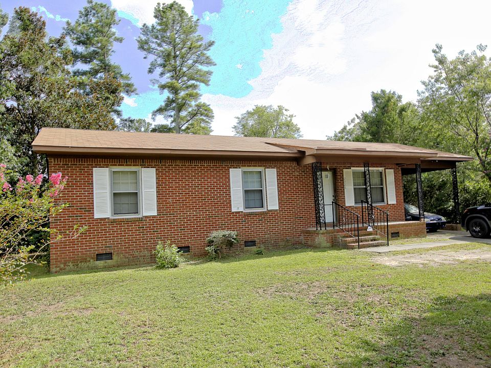 1st image of 2926 Crystal Ln