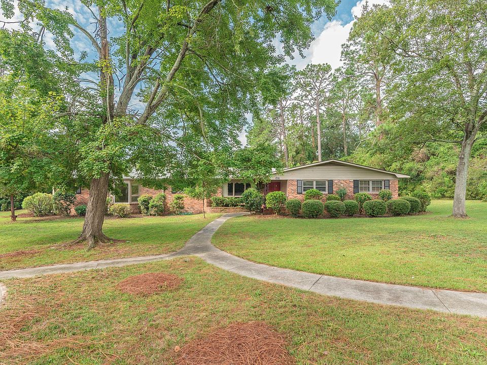 1st image of 3427 Hall Dr