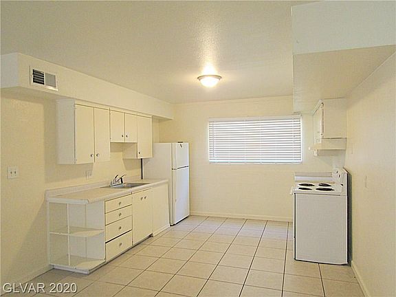 2nd image of 1904 Rexford Dr APT 7