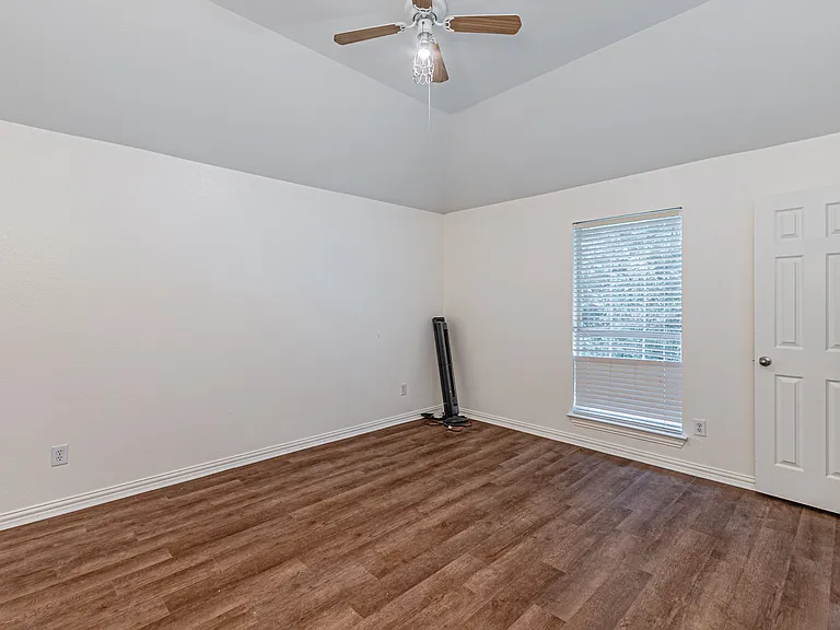 6801 Amesbury Ln — Photo 23
