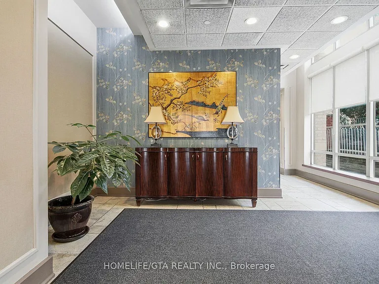 284 Bloor St W #903 — Photo 16