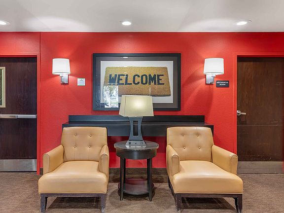 Lobby and Guest Check-in