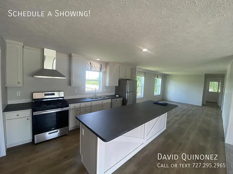 109 Mitchell Dr — Photo 1