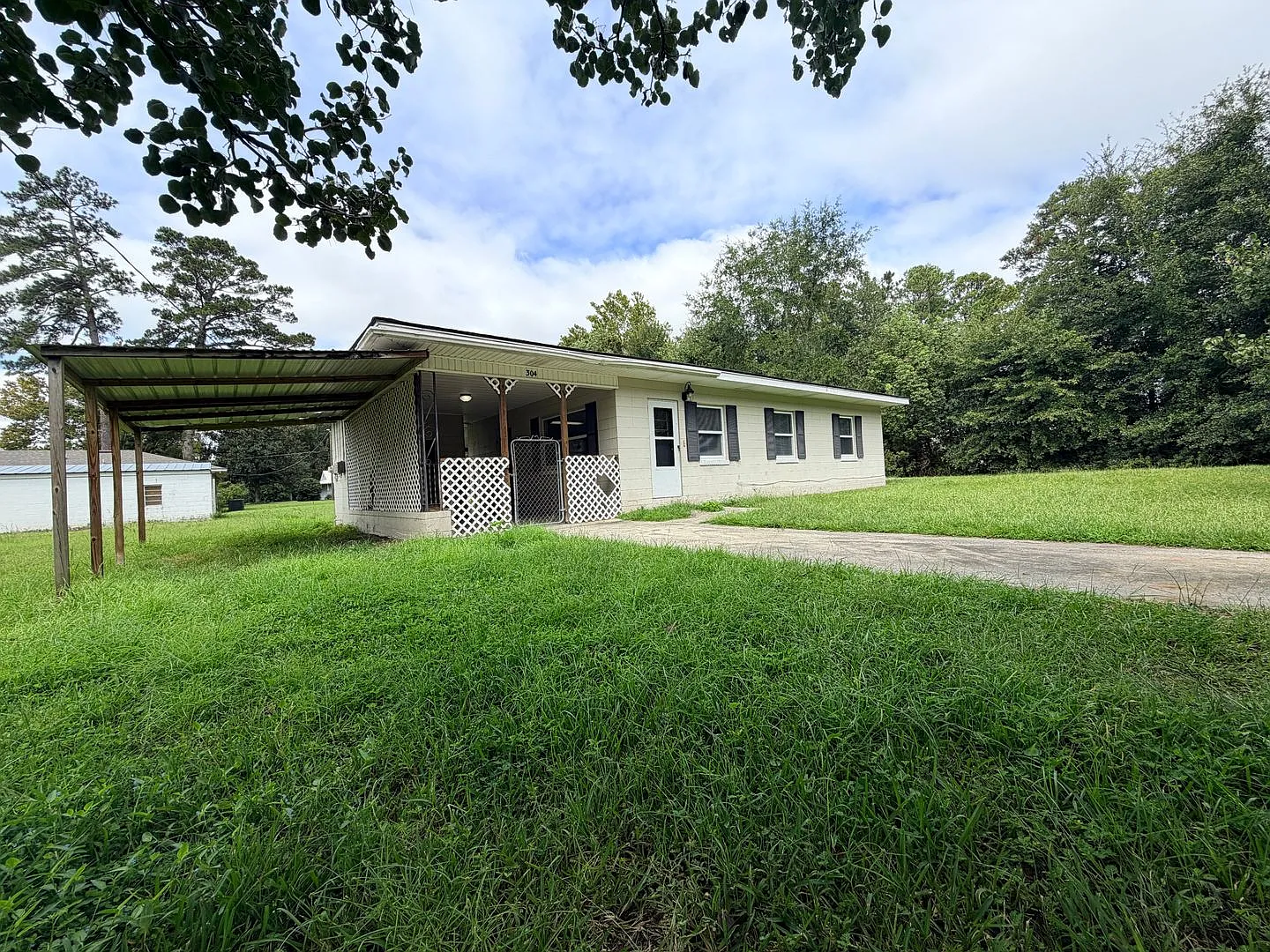 3 Bedroom 1 Bath Home in Valdosta — Photo 2