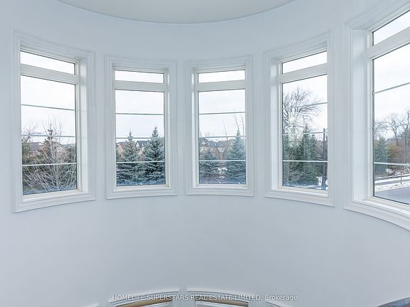 5th image of 190 Torrey Pines Rd