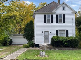 31478 Center St, Chenoa, IL 61726