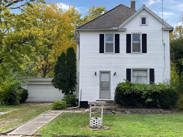 31478 Center St, Chenoa, IL 61726