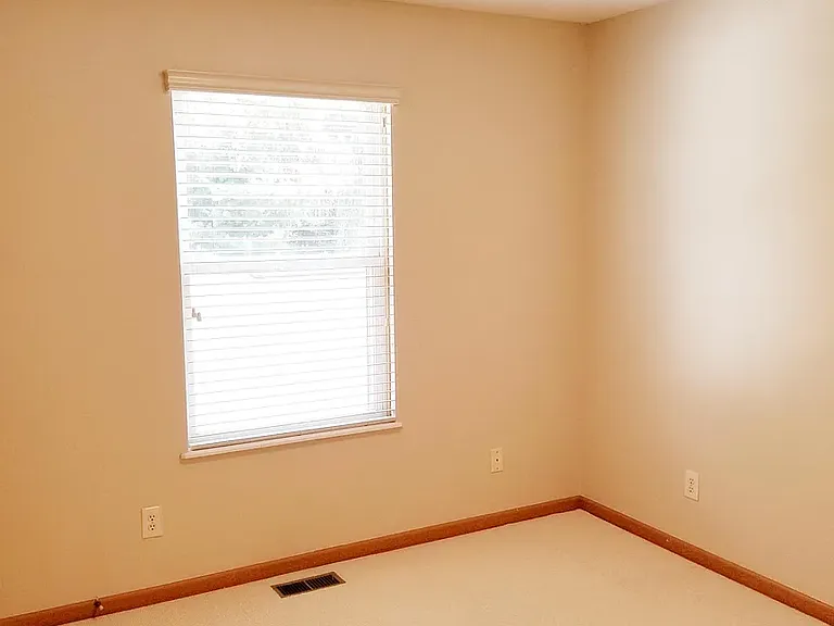5912 Treven Way — Photo 11