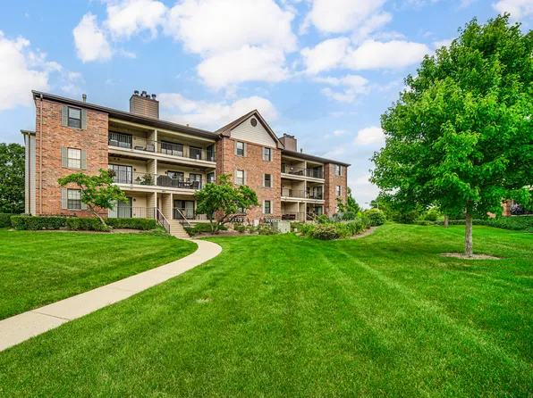 611 Hapsfield Ln APT 202, Buffalo Grove, IL 60089