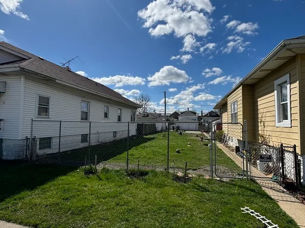 5433 W 30th St, Cicero, IL 60804