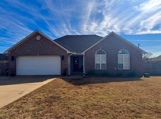 329 E Oak St, Bono, AR 72416