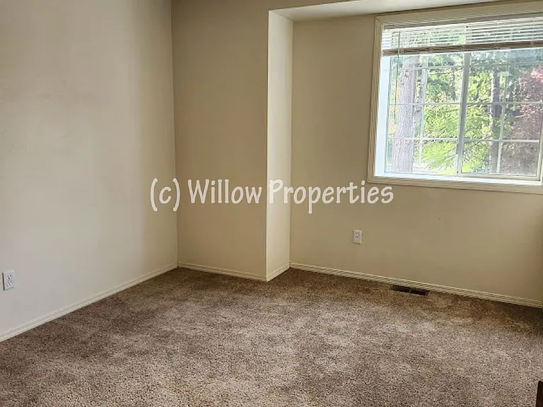 8401 62nd St W — Photo 9
