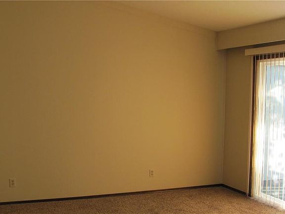 5th image of 5810 Hefner Village Cir