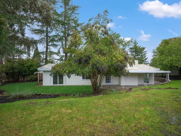 240 Dedalera Dr, Portola Valley, CA 94028