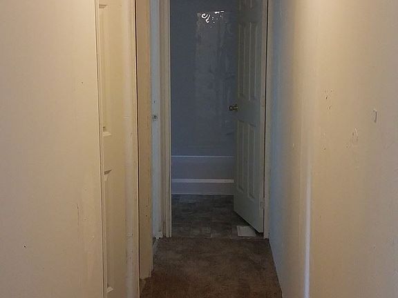 3rd image of 21 E Hartstene Pl