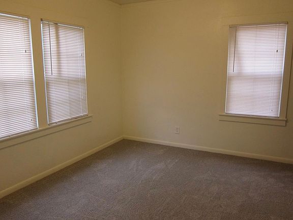 3rd image of 302 6th St