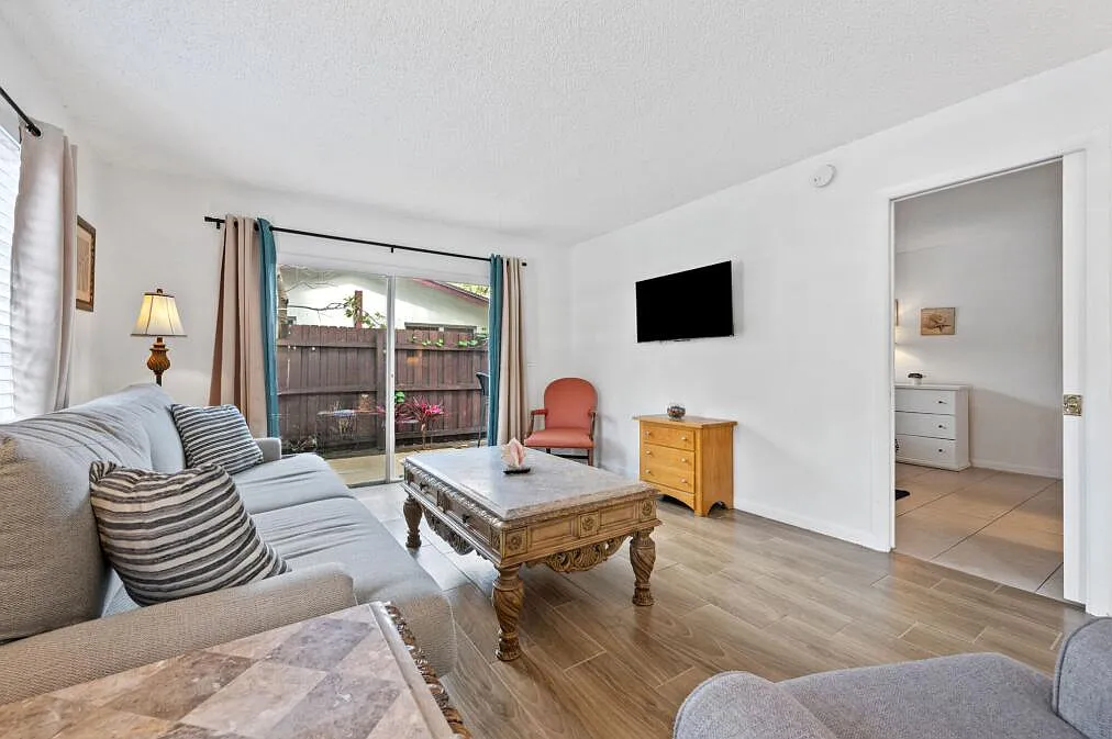 2 bed, 2.0 bath, 1100 sqft, $2,495 — Photo 4