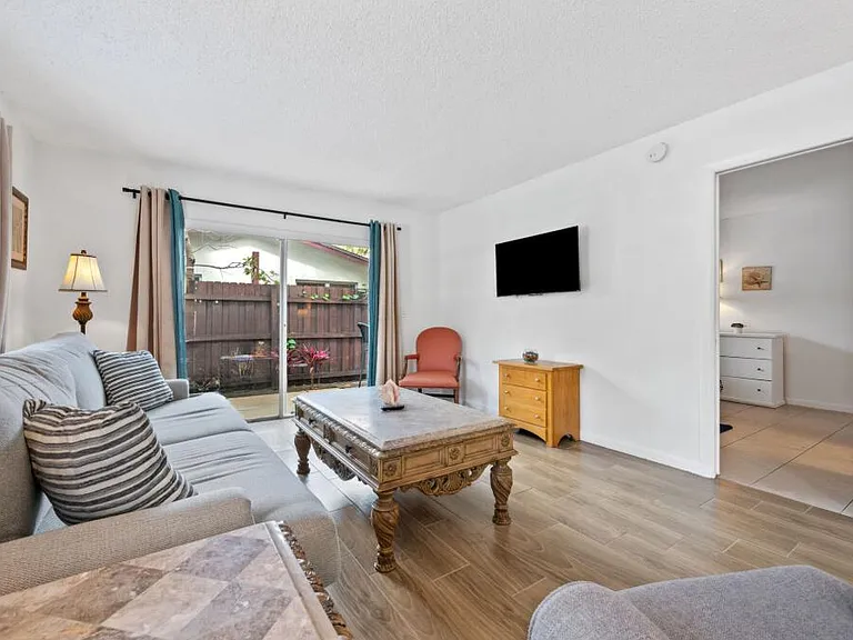 308 Southwind Ct #1 — Photo 4