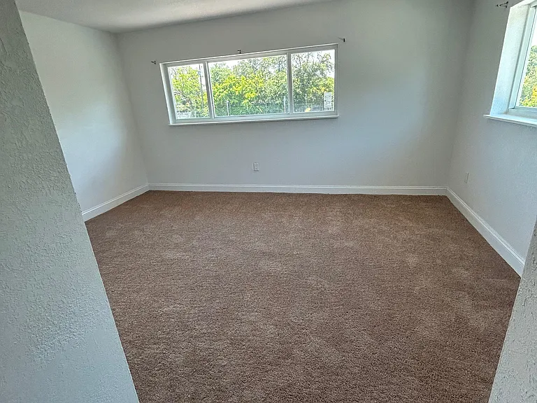 1450 NE 151st St #101 — Photo 10