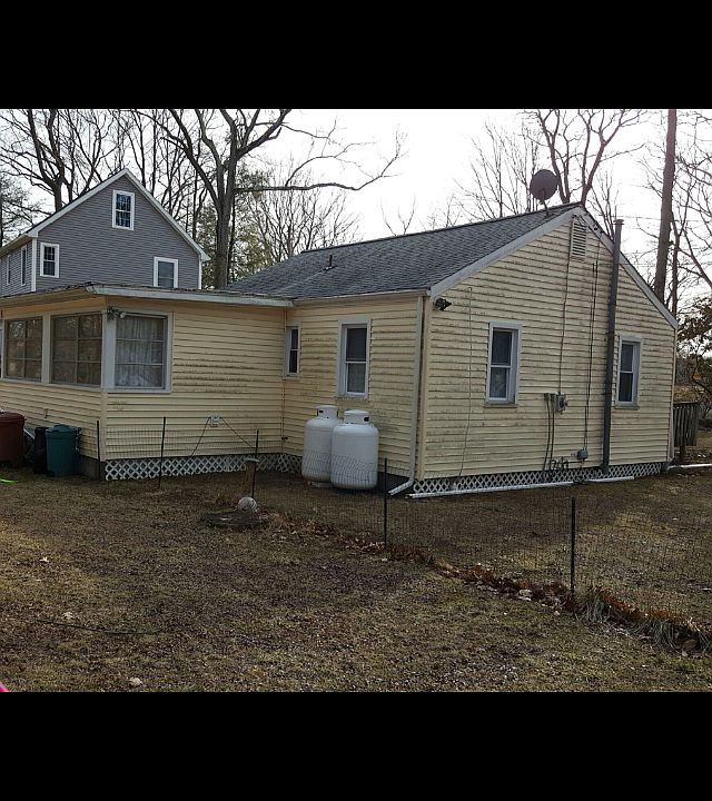 2nd image of 17 Paul St