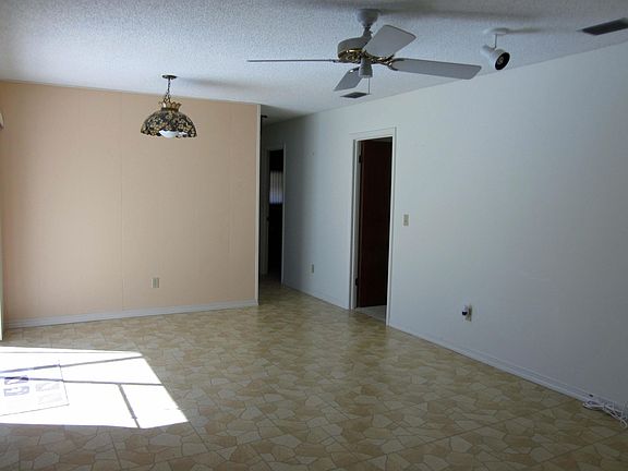 4th image of 2550 SE Perugia Street