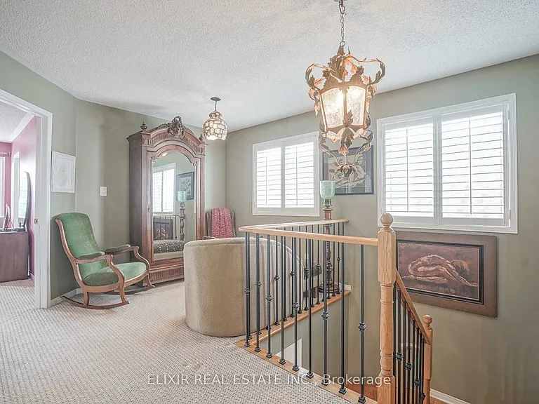 32 Florette Pl — Photo 9