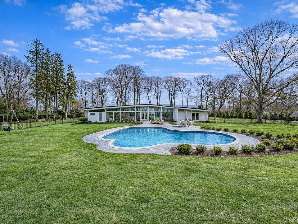 21 Lloyd Haven Drive, Huntington, NY 11743 | Zillow