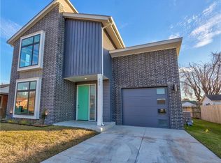 302 E Harmon Dr, Midwest City, OK 73110