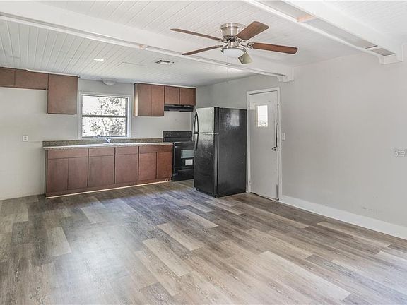 5th image of 822 Grand Central St