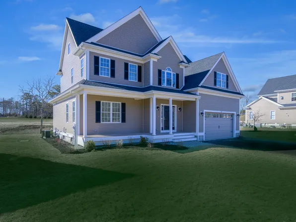 47 Cape Club Road, East Falmouth, MA 02536