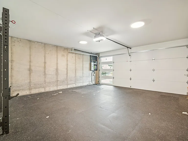 66B Henry Ave — Photo 31