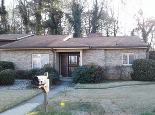 1573 Circlestone Dr, Stone Mountain, GA 30088