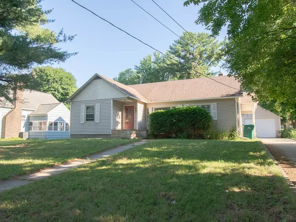 711 7th St NW, Rochester, MN 55901