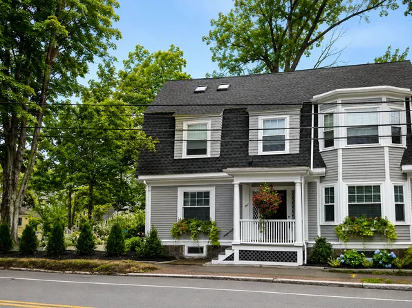 247 Hale St #2, Beverly, MA 01915