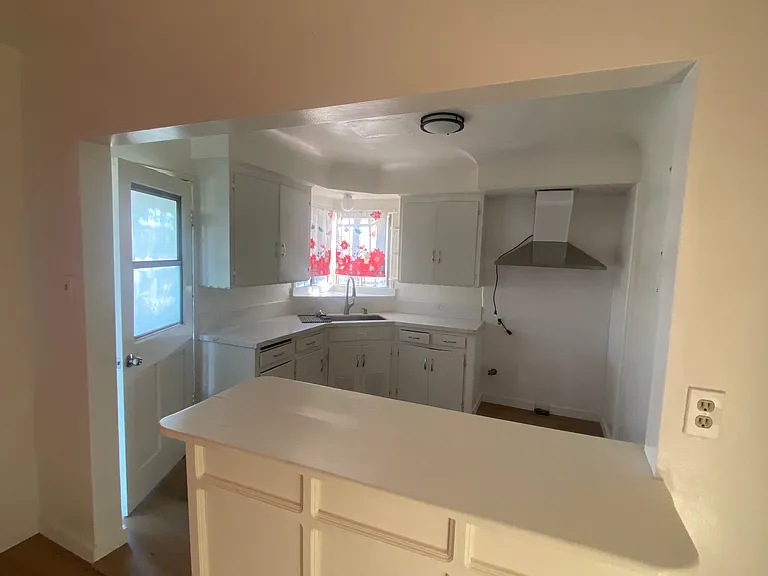 8707 Baring Cross St #1/2 — Photo 6