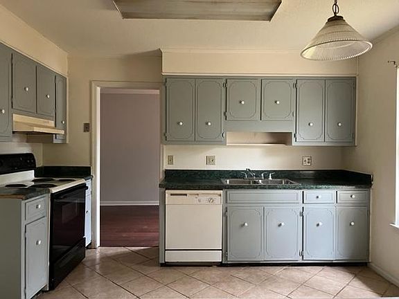 3rd image of 162 Griswood Dr