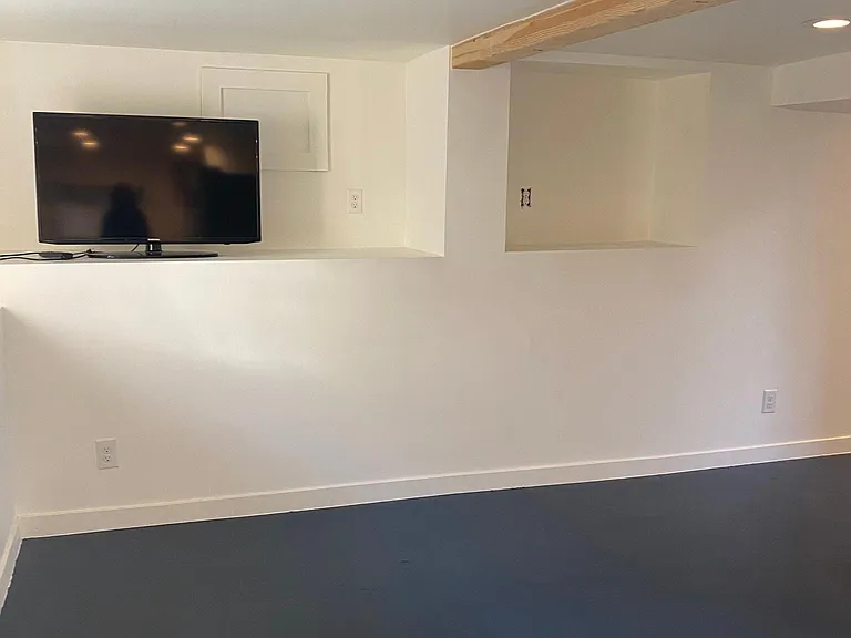 8300 N Dwight Ave — Photo 9