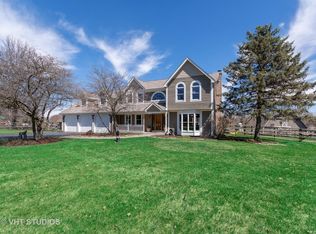 6N565 Palomino Dr, St Charles, IL
