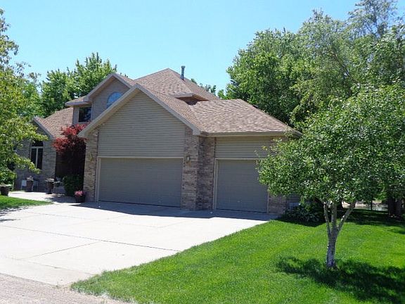 3rd image of 406 Sunset Dr