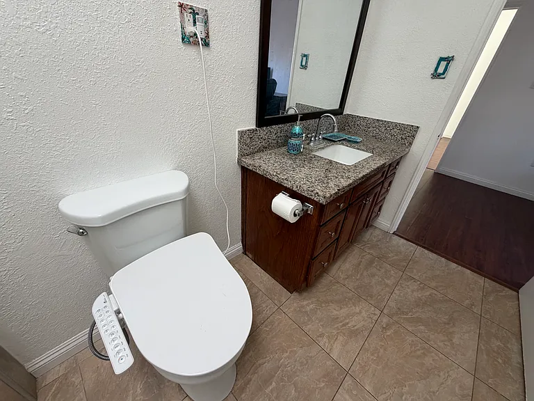 5835 Gardenia Ave — Photo 8