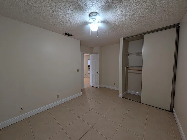 3830 Coral Tree Cir — Photo 18